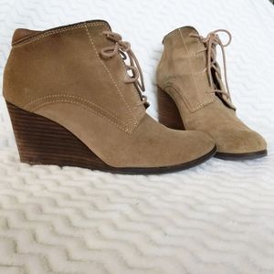 Lucky Brand Sumba Wedge Booties Size 9